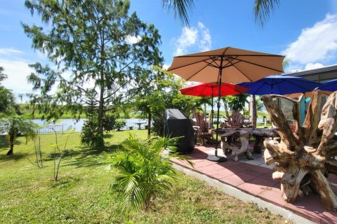 Copropriété à vendre à Okeechobee, Floride: 2 chambres, 40.13 m2 № 2288922 - photo 25