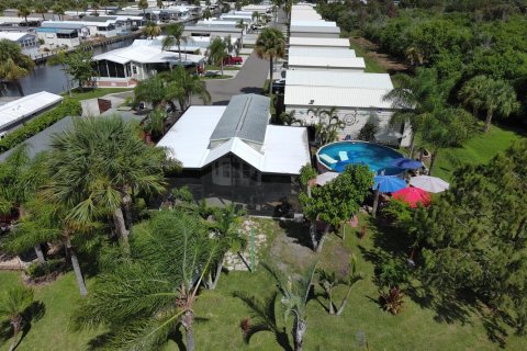 Copropriété à vendre à Okeechobee, Floride: 2 chambres, 40.13 m2 № 2288922 - photo 8