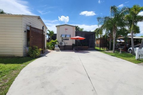 Copropriété à vendre à Okeechobee, Floride: 2 chambres, 40.13 m2 № 2288922 - photo 13