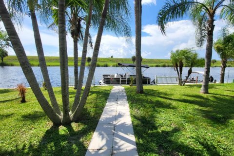 Copropriété à vendre à Okeechobee, Floride: 2 chambres, 40.13 m2 № 2288922 - photo 4