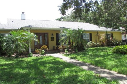 Casa en venta en Tampa, Florida, 4 dormitorios, 230.03 m2 № 1820704 - foto 30