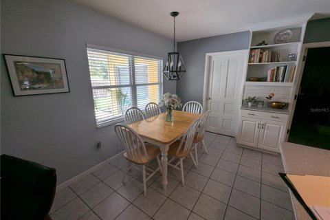 Casa en venta en Tampa, Florida, 4 dormitorios, 230.03 m2 № 1820704 - foto 17