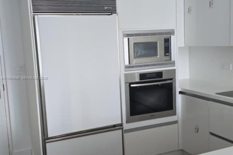 Condominio en alquiler en Miami Beach, Florida, 2 dormitorios, 96.15 m2 № 2006378 - foto 3