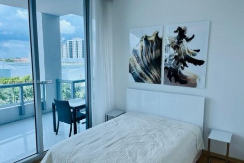 Condominio en alquiler en Miami Beach, Florida, 2 dormitorios, 96.15 m2 № 2006378 - foto 9