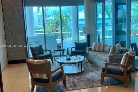 Condominio en alquiler en Miami Beach, Florida, 2 dormitorios, 96.15 m2 № 2006378 - foto 16
