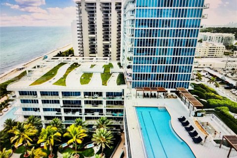 Condominio en alquiler en Miami Beach, Florida, 2 dormitorios, 96.15 m2 № 2006378 - foto 23