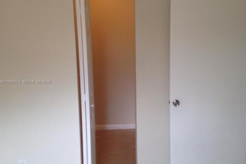 Condominio en alquiler en Plantation, Florida, 2 dormitorios, 100.33 m2 № 2024663 - foto 6