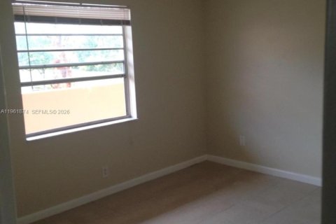 Condominio en alquiler en Plantation, Florida, 2 dormitorios, 100.33 m2 № 2024663 - foto 5