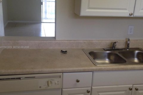 Condominio en alquiler en Plantation, Florida, 2 dormitorios, 100.33 m2 № 2024663 - foto 11