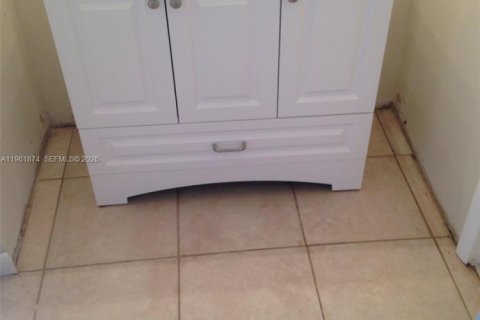 Condominio en alquiler en Plantation, Florida, 2 dormitorios, 100.33 m2 № 2024663 - foto 7