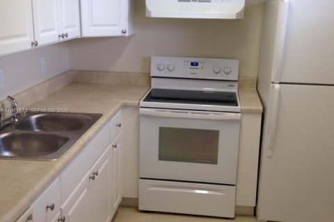 Condominio en Plantation, Florida, 2 dormitorios  № 2024663