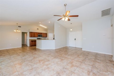 House in Lakeland, Florida 3 bedrooms, 134.62 sq.m. № 1334649 - photo 4