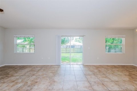 House in Lakeland, Florida 3 bedrooms, 134.62 sq.m. № 1334649 - photo 5