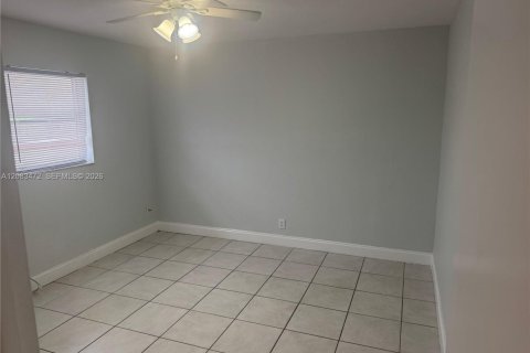 Copropriété à louer à Hollywood, Floride: 1 chambre, 69.68 m2 № 2353641 - photo 6
