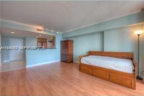 Condominio en alquiler en Miami, Florida, 1 dormitorio, 47.1 m2 № 2003443 - foto 9