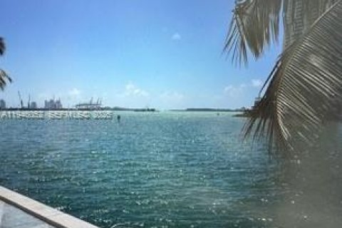 Condominio en alquiler en Miami, Florida, 1 dormitorio, 47.1 m2 № 2003443 - foto 26