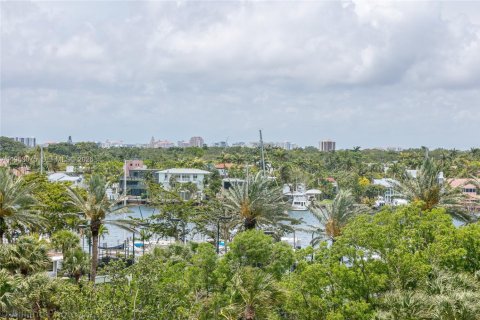 Снять в аренду кондоминиум в Майами, Флорида 3 спальни, 222.78м2, № 2024235 - фото 30