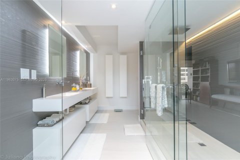 Снять в аренду кондоминиум в Майами, Флорида 3 спальни, 222.78м2, № 2024235 - фото 22