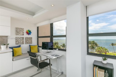 Снять в аренду кондоминиум в Майами, Флорида 3 спальни, 222.78м2, № 2024235 - фото 6