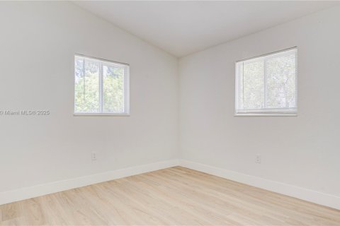 Casa en venta en Fort Lauderdale, Florida, 3 dormitorios, 102.56 m2 № 1850373 - foto 11