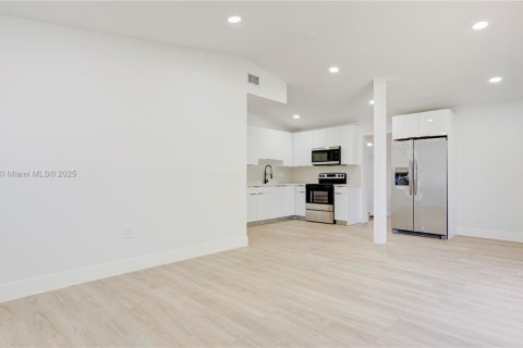 Casa en venta en Fort Lauderdale, Florida, 3 dormitorios, 102.56 m2 № 1850373 - foto 15