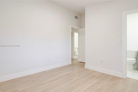 Casa en venta en Fort Lauderdale, Florida, 3 dormitorios, 102.56 m2 № 1850373 - foto 19