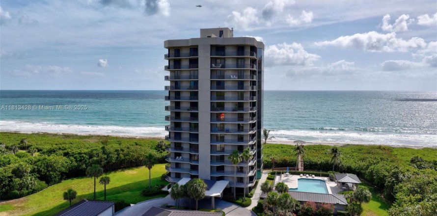 Condo in Hutchinson Island South, Florida, 3 bedrooms  № 1875342