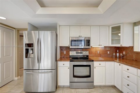 Condo in Hutchinson Island South, Florida, 3 bedrooms  № 1875342 - photo 21