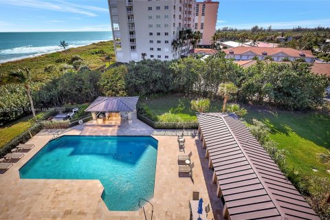 Condo in Hutchinson Island South, Florida, 3 bedrooms  № 1875342 - photo 13