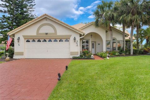 House in Ormond Beach, Florida 3 bedrooms, 197.79 sq.m. № 1777502 - photo 2
