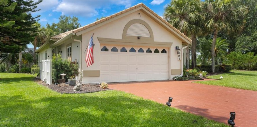 House in Ormond Beach, Florida 3 bedrooms, 197.79 sq.m. № 1777502