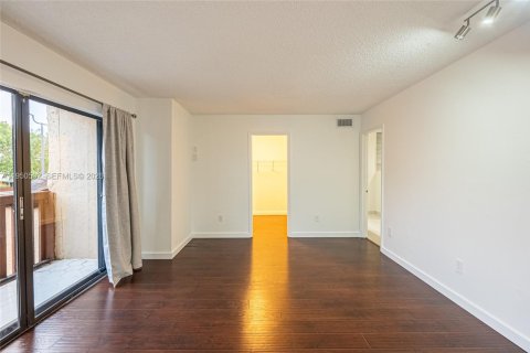 Купить кондоминиум в Майами, Флорида 2 спальни, 132.85м2, № 2007431 - фото 23