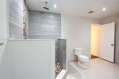 Купить кондоминиум в Майами, Флорида 2 спальни, 132.85м2, № 2007431 - фото 29