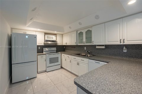 Купить кондоминиум в Майами, Флорида 2 спальни, 132.85м2, № 2007431 - фото 19