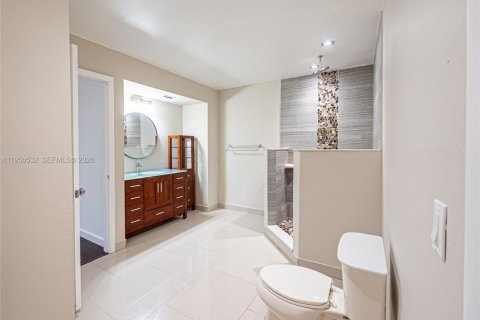 Купить кондоминиум в Майами, Флорида 2 спальни, 132.85м2, № 2007431 - фото 28