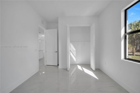 Villa ou maison à vendre à Lehigh Acres, Floride: 3 chambres, 152.64 m2 № 2024523 - photo 24