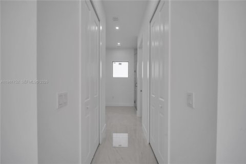 Villa ou maison à vendre à Lehigh Acres, Floride: 3 chambres, 152.64 m2 № 2024523 - photo 15