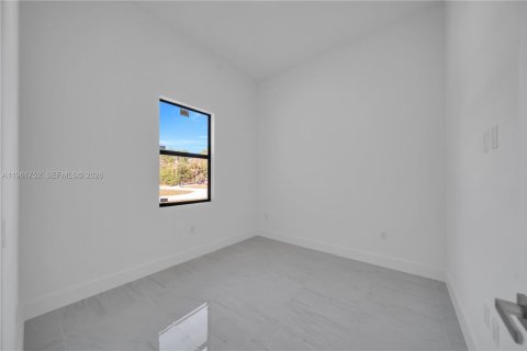 Villa ou maison à vendre à Lehigh Acres, Floride: 3 chambres, 152.64 m2 № 2024523 - photo 22