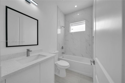 Villa ou maison à vendre à Lehigh Acres, Floride: 3 chambres, 152.64 m2 № 2024523 - photo 23