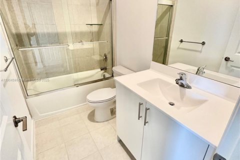 Touwnhouse à louer à Pembroke Pines, Floride: 3 chambres, 140 m2 № 1956441 - photo 12