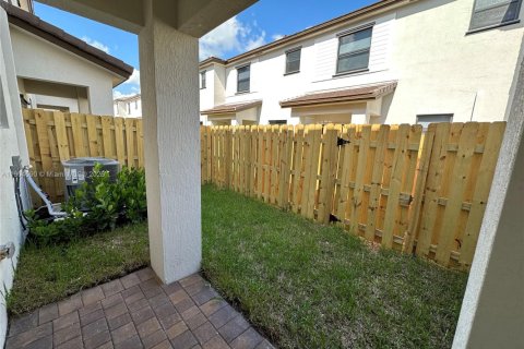 Touwnhouse à louer à Pembroke Pines, Floride: 3 chambres, 140 m2 № 1956441 - photo 6