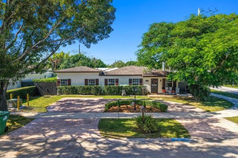 Дом в Майами, Флорида 3 спальни, 171.31м2 № 2039789