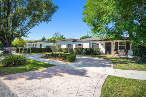 Купить виллу или дом в Майами, Флорида 3 спальни, 171.31м2, № 2039789 - фото 4