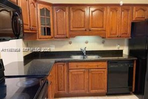 Снять в аренду виллу или дом в Холливуд, Флорида 2 спальни, 85.47м2, № 2055682 - фото 20