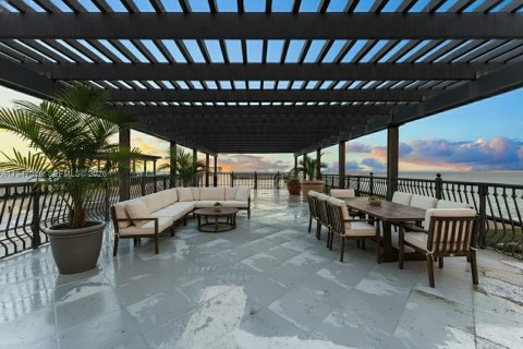 Condo in Miami Beach, Florida, 5 bedrooms № 2009375 - photo 27