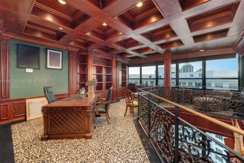 Condo in Miami Beach, Florida, 5 bedrooms № 2009375 - photo 22