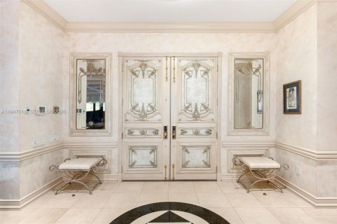 Condo in Miami Beach, Florida, 5 bedrooms № 2009375 - photo 4