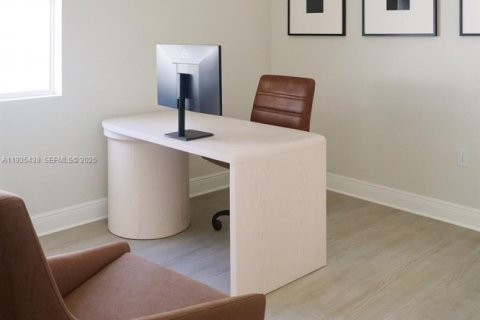 Casa en venta en Fort Lauderdale, Florida, 3 dormitorios, 226.59 m2 № 1993579 - foto 20