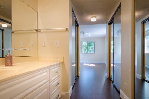 Copropriété à vendre à Coral Springs, Floride: 2 chambres, 78.97 m2 № 1957822 - photo 11