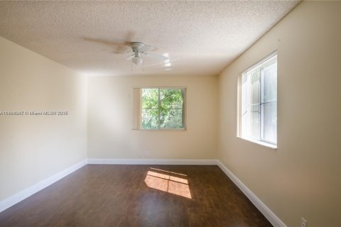Copropriété à vendre à Coral Springs, Floride: 2 chambres, 78.97 m2 № 1957822 - photo 9